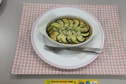 ズッキーニのトマトグラタン