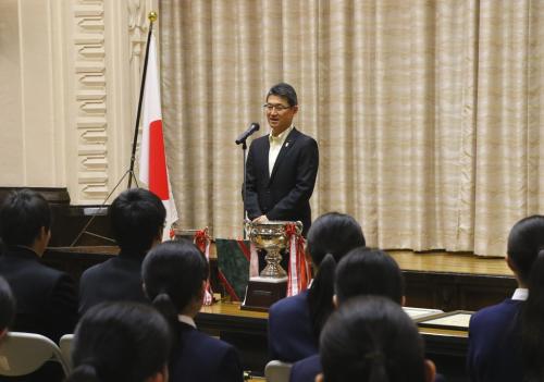 あいさつする河野知事の写真