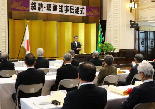 知事祝辞の様子の写真