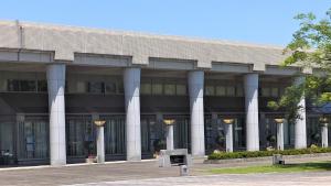 県立図書館